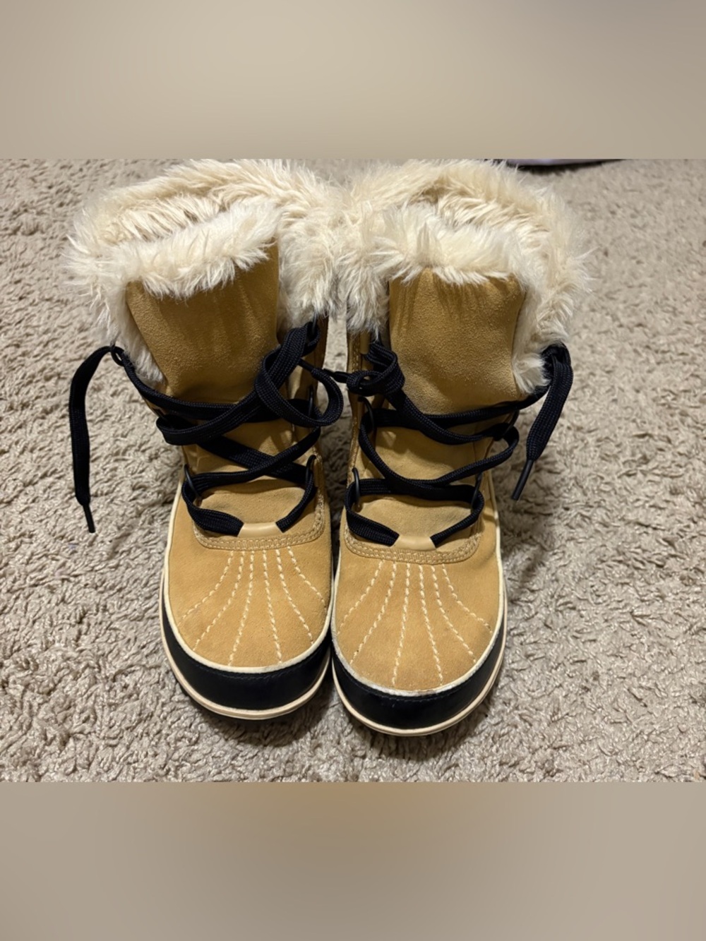 Sorel Women's Tivoli Size 7 Tan and Black Fur-Lined Winter Boots